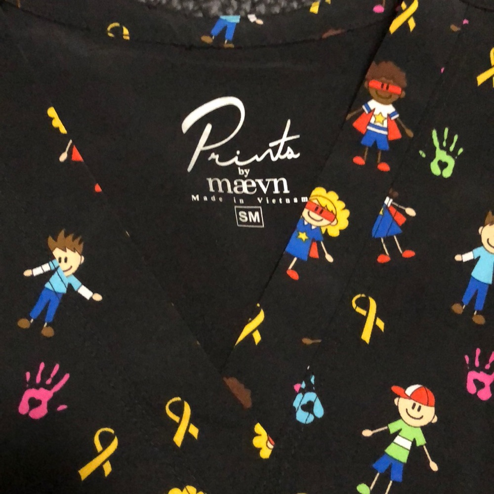 Scrub top